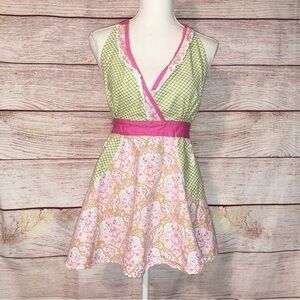 Simply Envouge  Pink and Green V-Neck One Size Apron